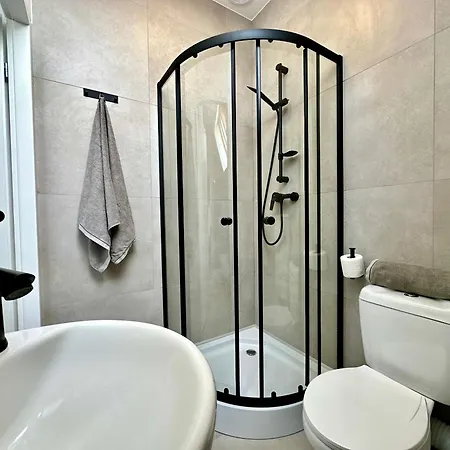 Nowy Port 10 アパート